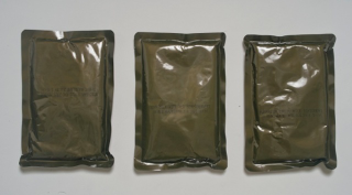 Illustration for article titled What military food ration packs look like around the world